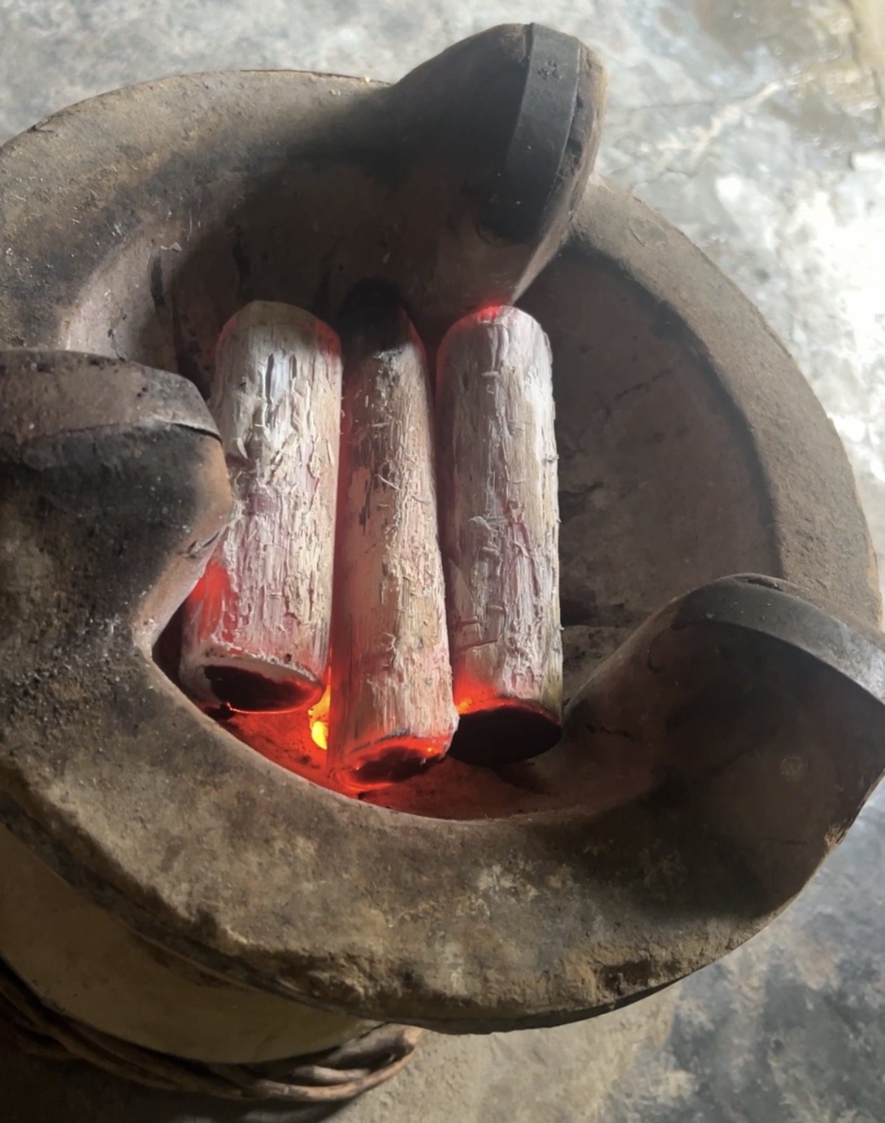 SOHI Binchotan white charcoal burning test with stable heat